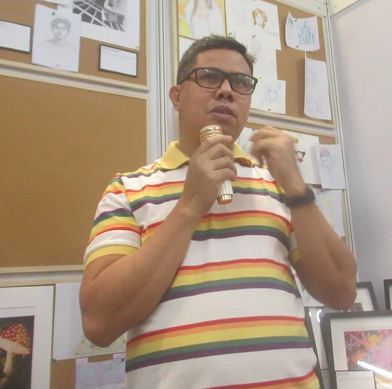 Ink, Live, Unedited: The Creators Streaming Their Way to Sold-Out Print Runs